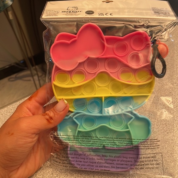 Hello Kitty Fidget - Picture 4 of 5